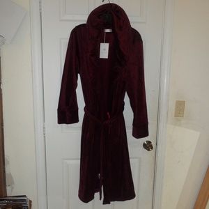Burgundy Wysteria Hooded Bath Robe Size M/L